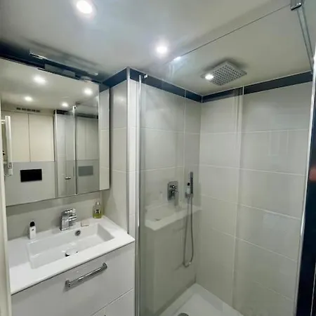 Апартаменты Elegance, 4 Pers, Palais Des Congres *